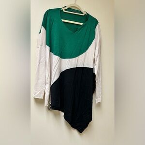 ⚫️Crea Concept Colorblock Green, White, and Black Women's Top🟢